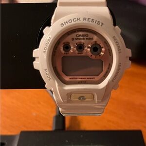 CASIO G-SHOCK MINI GMN-691-7BJF White / Pink Gold Women's Watch needs